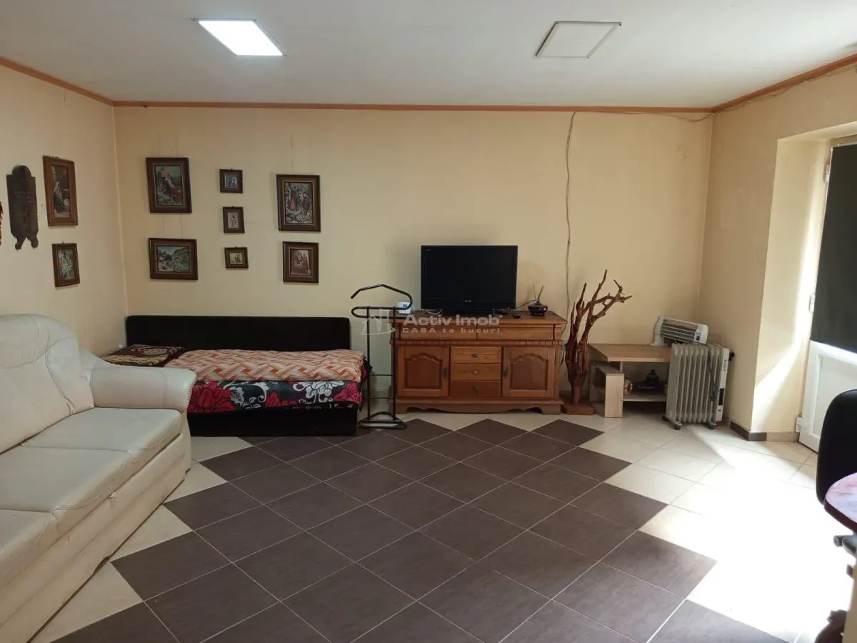Oravita, Casa Llave en Mano, 7 Estancias, Posibilidad de Buhardilla, Precio Negociable - foto 4