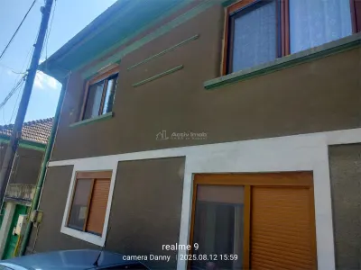 House / villa for sale sqm in Resita, Muncitoresc area - foto 2