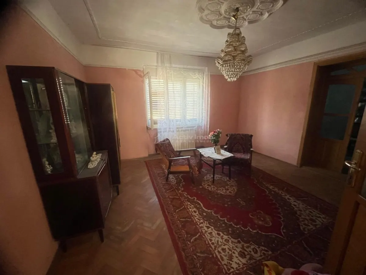 Caransebes, Maison Deux Niveaux avec Terrain de 1,000 sqm - foto 14