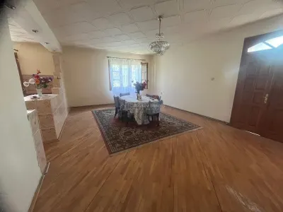 Caransebes, Maison Deux Niveaux avec Terrain de 1,000 sqm - foto 15
