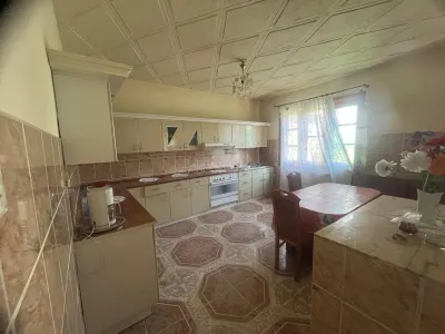 Caransebes, Maison Deux Niveaux avec Terrain de 1,000 sqm - foto 17