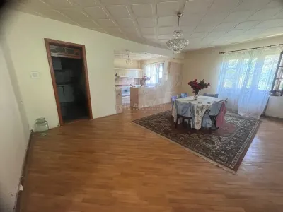 Caransebes, Maison Deux Niveaux avec Terrain de 1,000 sqm - foto 18