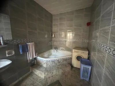 Caransebes, Maison Deux Niveaux avec Terrain de 1,000 sqm - foto 23