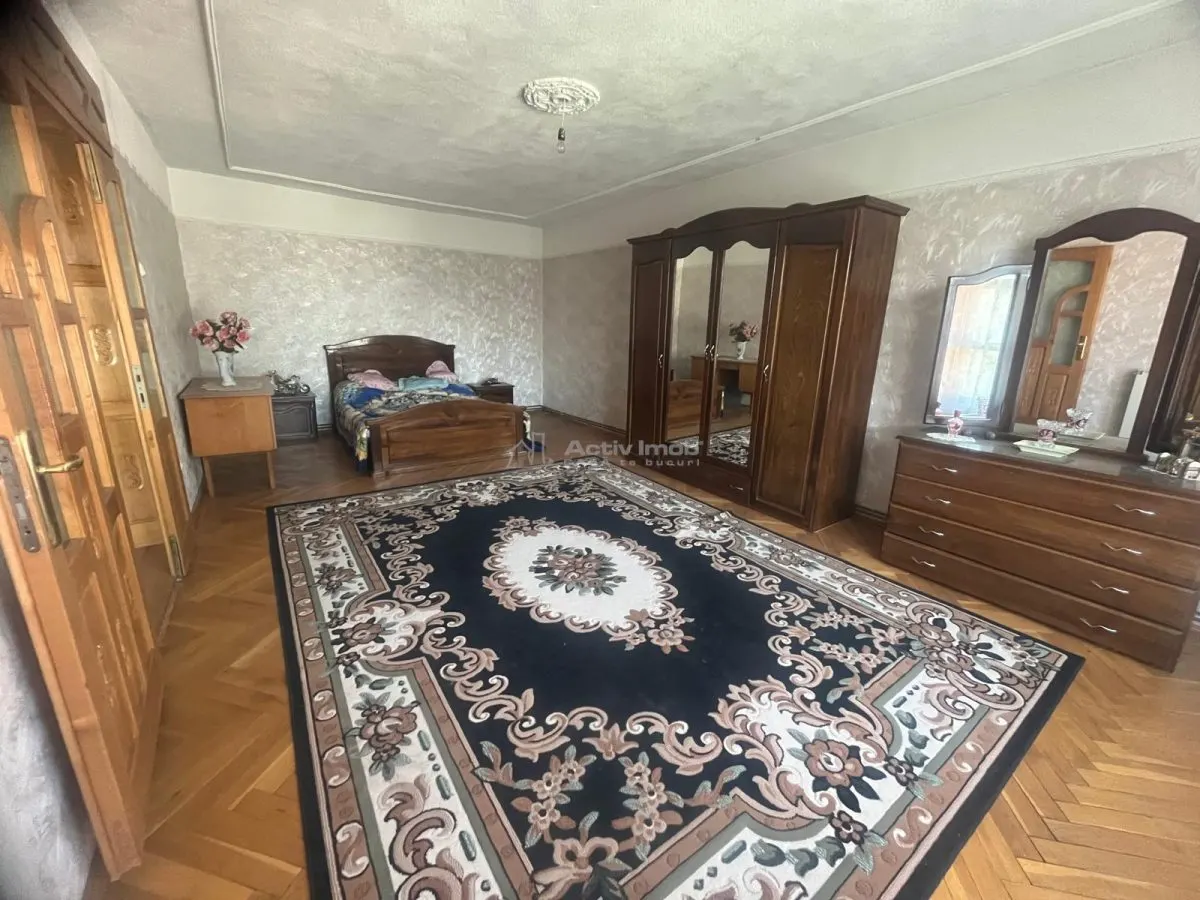 Caransebes, Maison Deux Niveaux avec Terrain de 1,000 sqm - foto 5