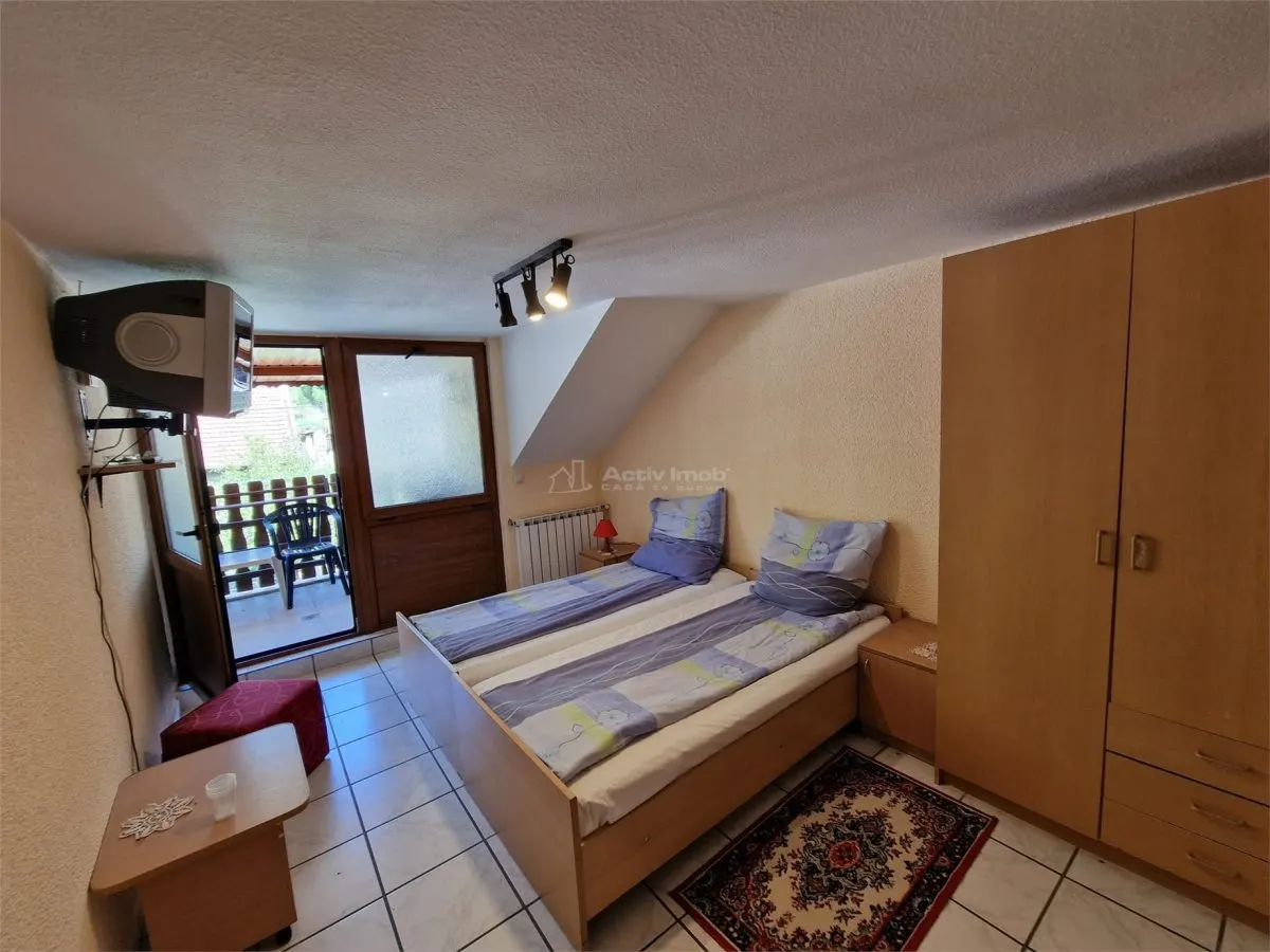 Villa Resita avec Pension P+2+M, 827 m², Commission Acheteur Zéro - foto 19