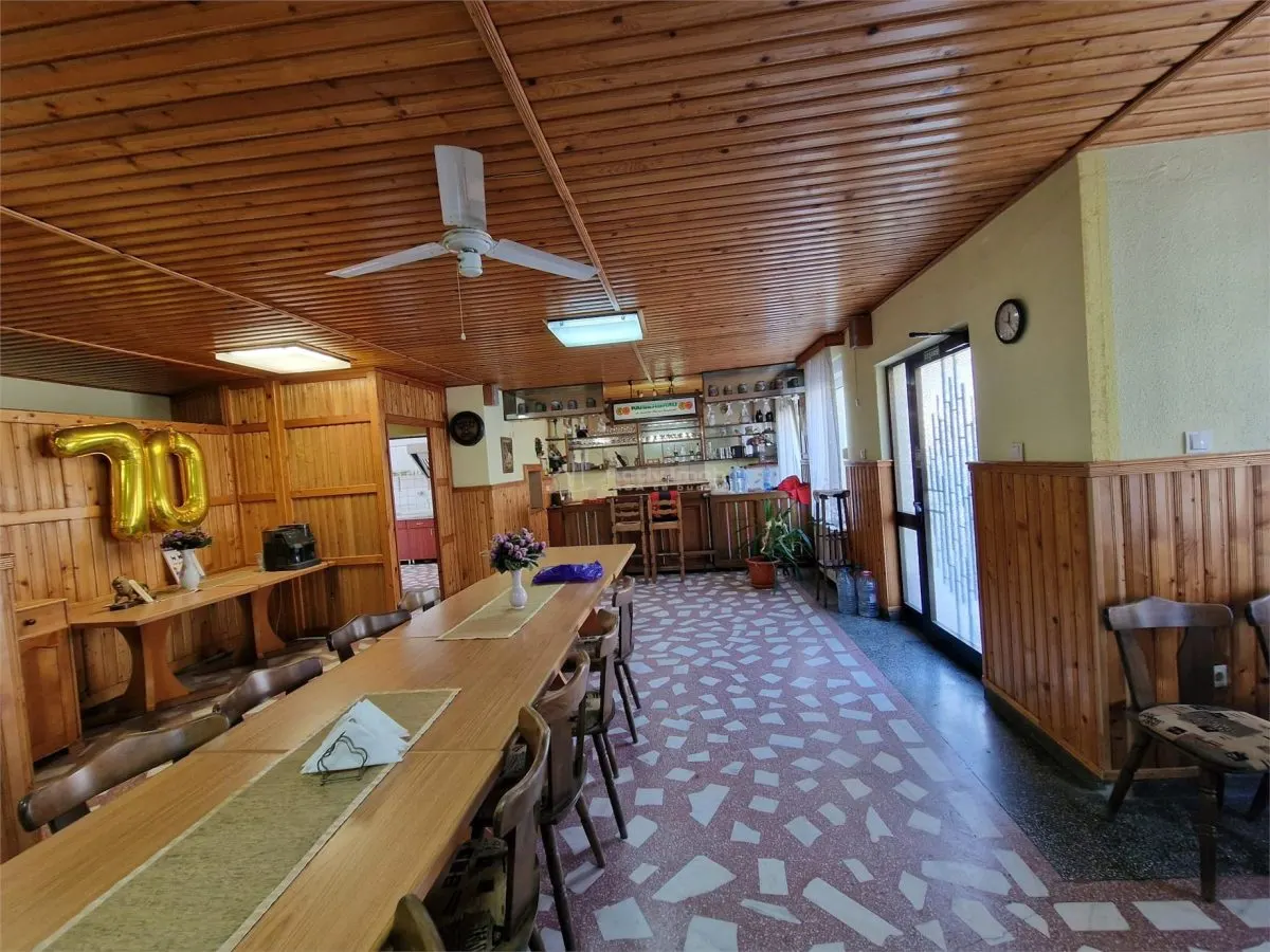 Villa Resita avec Pension P+2+M, 827 m², Commission Acheteur Zéro - foto 21