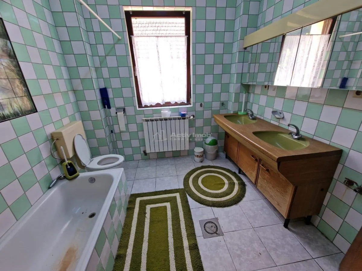 Villa Resita avec Pension P+2+M, 827 m², Commission Acheteur Zéro - foto 24