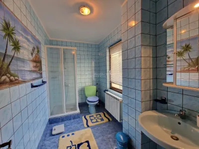 Villa Resita avec Pension P+2+M, 827 m², Commission Acheteur Zéro - foto 25