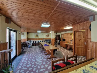 Villa Resita avec Pension P+2+M, 827 m², Commission Acheteur Zéro - foto 5
