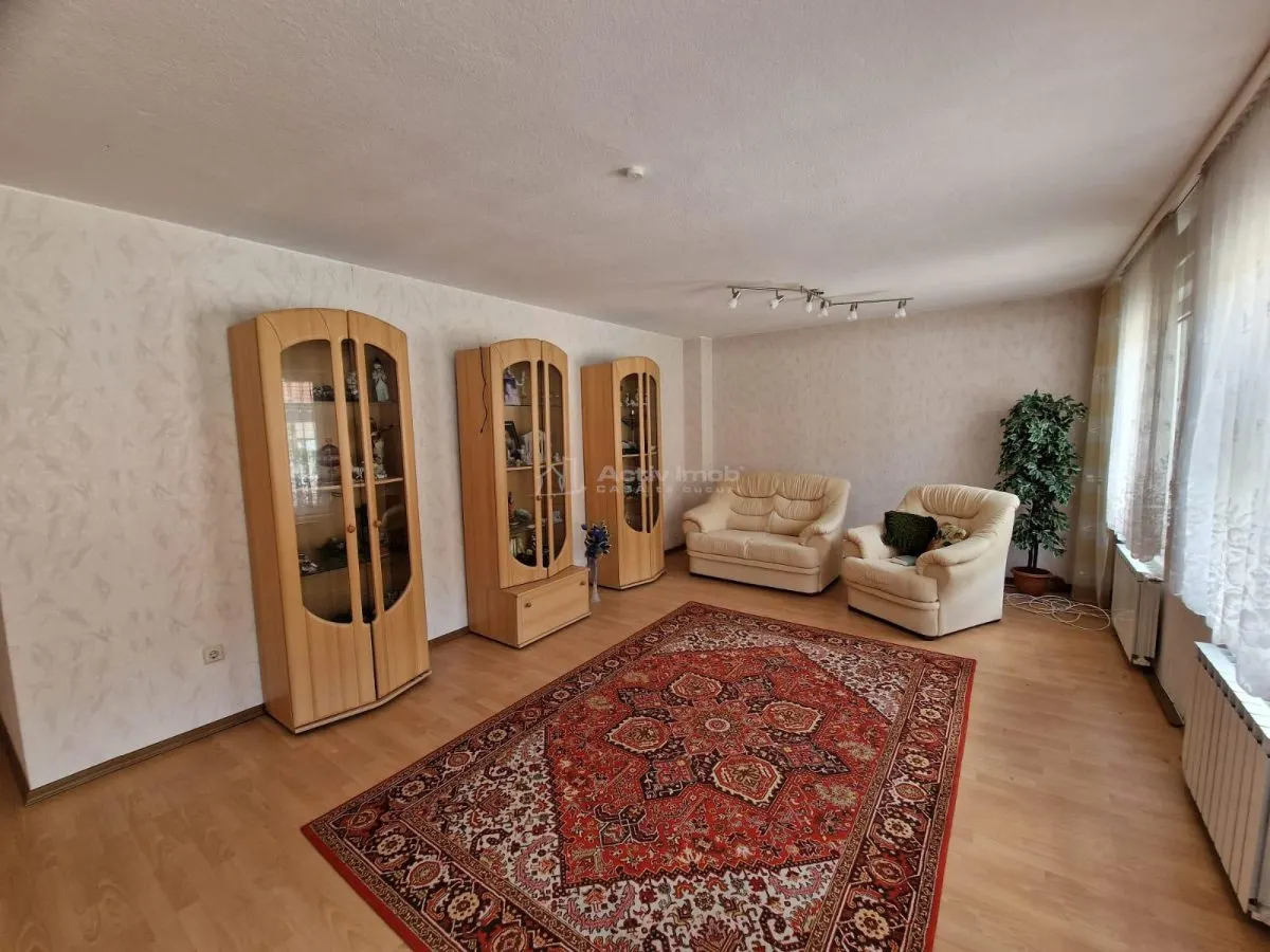 Villa Resita avec Pension P+2+M, 827 m², Commission Acheteur Zéro - foto 7