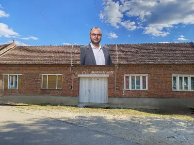 Naidas: Maison de 7 Pièces sur 842sqm de Terrain Privé, Prix Négociable - Naidas