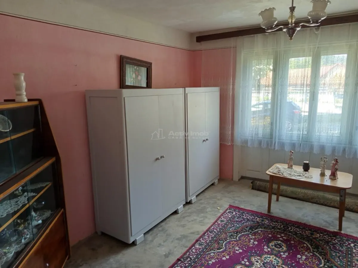 Naidas: Maison de 7 Pièces sur 842sqm de Terrain Privé, Prix Négociable - foto 24