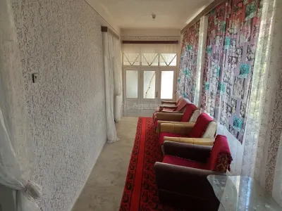 Naidas: Maison de 7 Pièces sur 842sqm de Terrain Privé, Prix Négociable - foto 8