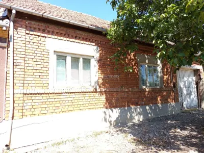 Iam, Casa de 5 Dormitorios con Terreno, 1.439 m² Parcela, Negociable - foto 2