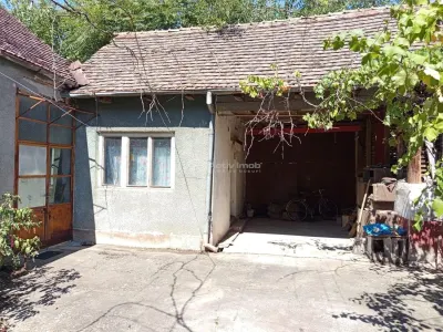 Iam, Casa de 5 Dormitorios con Terreno, 1.439 m² Parcela, Negociable - foto 6