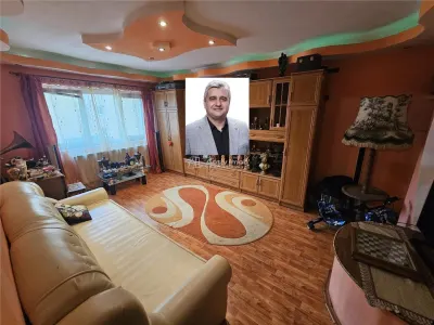 Resita, Apartamento de 3 Dormitorios, Distrito Micro 4 - Resita