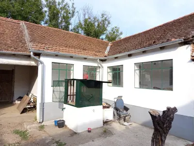Ciuchici, Maison 7 Pièces, 1.151 m² Terrain, Prix Négociable, Zéro Commission - foto 3