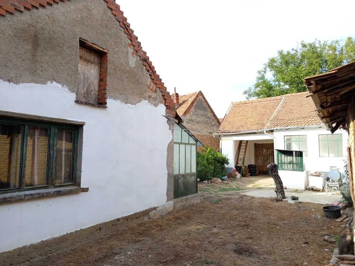 Ciuchici, Maison 7 Pièces, 1.151 m² Terrain, Prix Négociable, Zéro Commission - foto 6