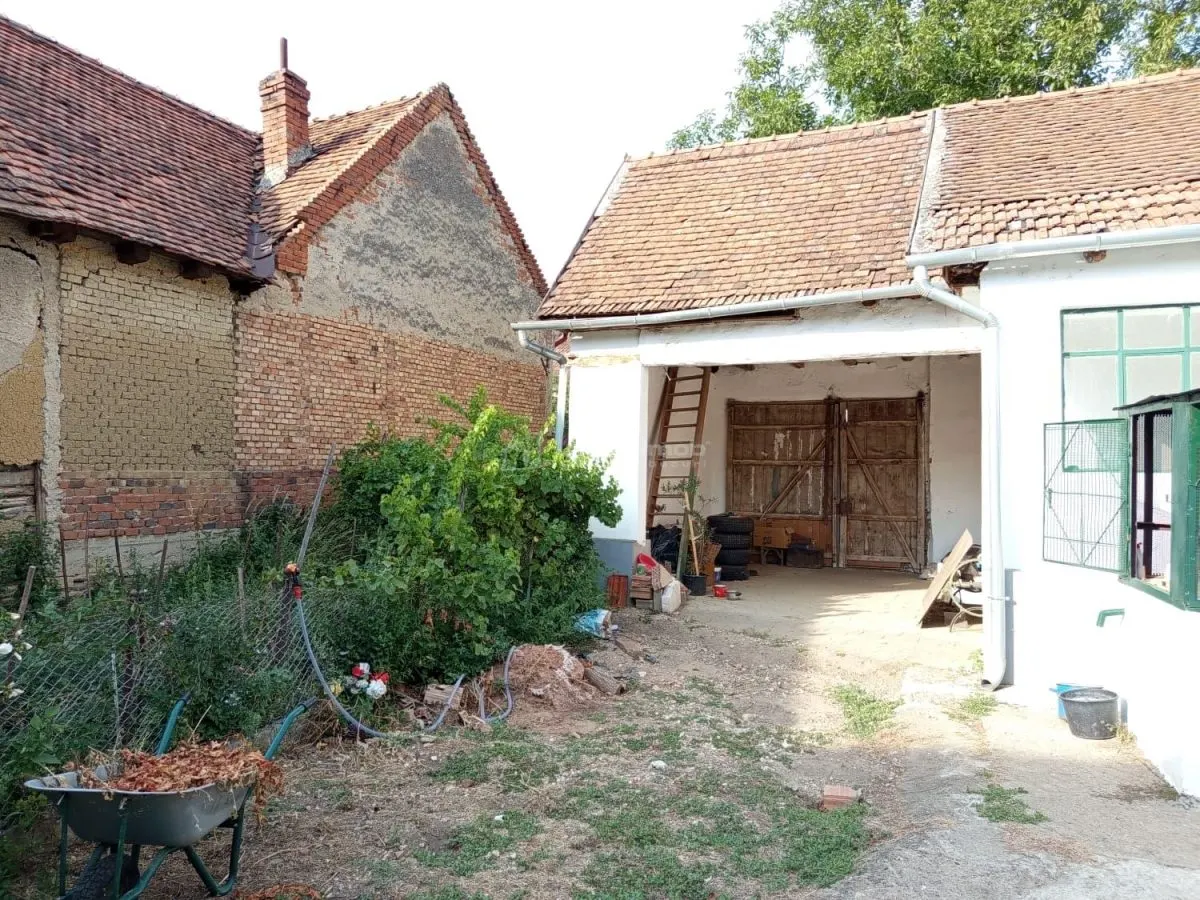 Ciuchici, Maison 7 Pièces, 1.151 m² Terrain, Prix Négociable, Zéro Commission - foto 7