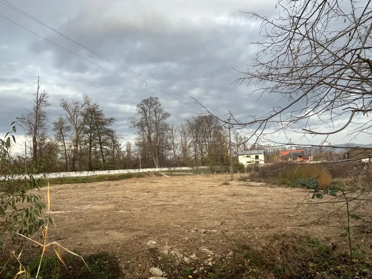 Caransebes, Terrain Constructible 3.150 m², Quartier Teius - foto 2
