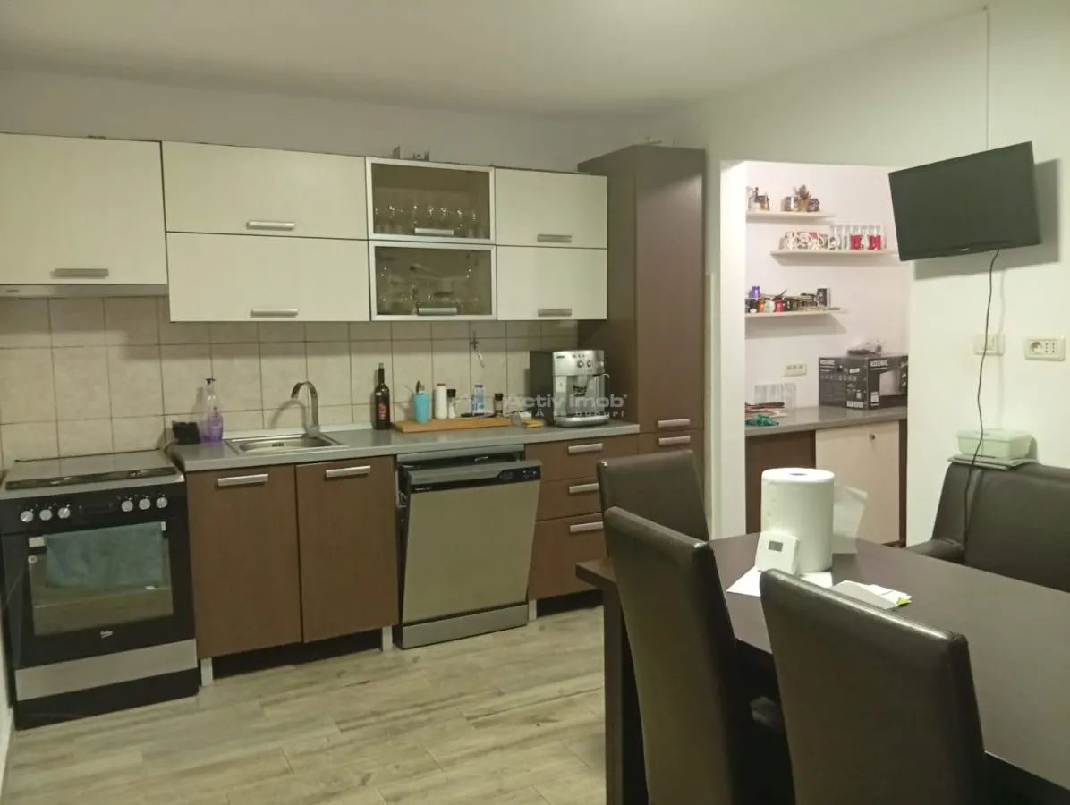 Maison de 3 chambres à Aradul-Nou - foto 1