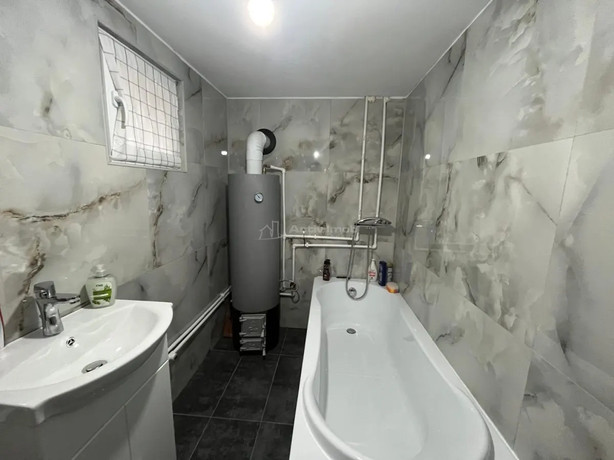 Lugoj, Maison 130 m² avec Terrain 250 m², Centre, Zone Zéro - foto 6