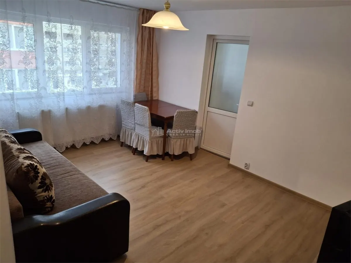 Resita, Appartement 3 Pièces à Louer, Quartier Micro III - foto 3