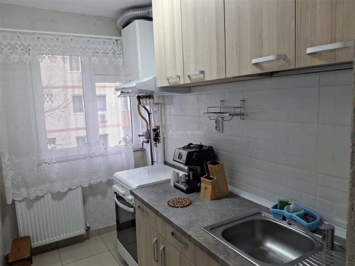 Resita, Appartement 3 Pièces à Louer, Quartier Micro III - foto 5
