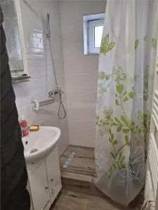 Resita, Appartement 3 Pièces à Louer, Quartier Micro III - foto 9