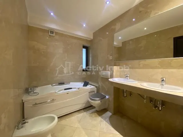 Duplex 4 Chambres Élégant à Sisesti, Luxe – Commission Zéro - foto 16