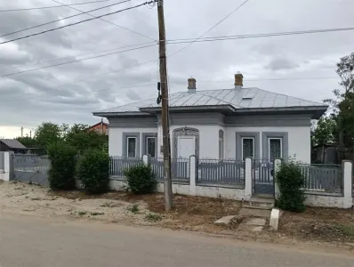 Casa individuala reconditionata partial-Teren 900 mp-Toate utilitatile-Gaz la poarta-Asfalt - foto 19