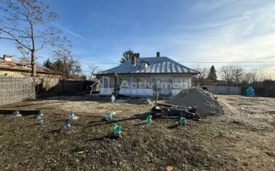 Casa individuala reconditionata partial-Teren 900 mp-Toate utilitatile-Gaz la poarta-Asfalt - foto 22
