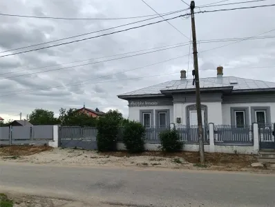 Casa individuala reconditionata partial-Teren 900 mp-Toate utilitatile-Gaz la poarta-Asfalt - foto 8