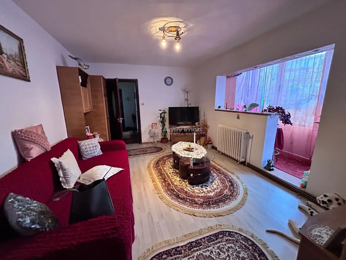 Apartment with 2 bedrooms for sale 50 sqm in Resita, Moroasa 1 area - foto 11