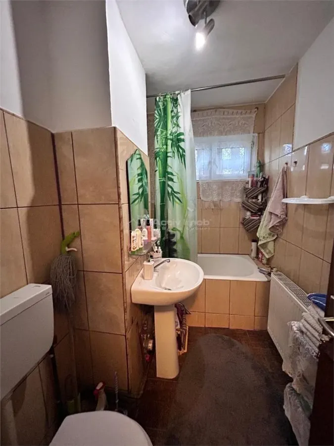 Apartment with 2 bedrooms for sale 50 sqm in Resita, Moroasa 1 area - foto 10