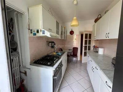 Resita, 3-Bedroom Semi-Separated Apartment, Lunca - foto 11