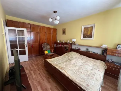 Resita, 3-Bedroom Semi-Separated Apartment, Lunca - foto 14