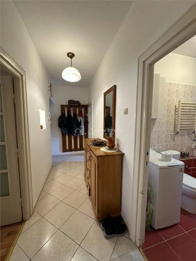 Resita, 3-Bedroom Semi-Separated Apartment, Lunca - foto 18