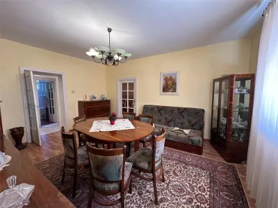Resita, 3-Bedroom Semi-Separated Apartment, Lunca - foto 19