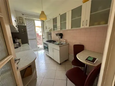 Resita, 3-Bedroom Semi-Separated Apartment, Lunca - foto 10
