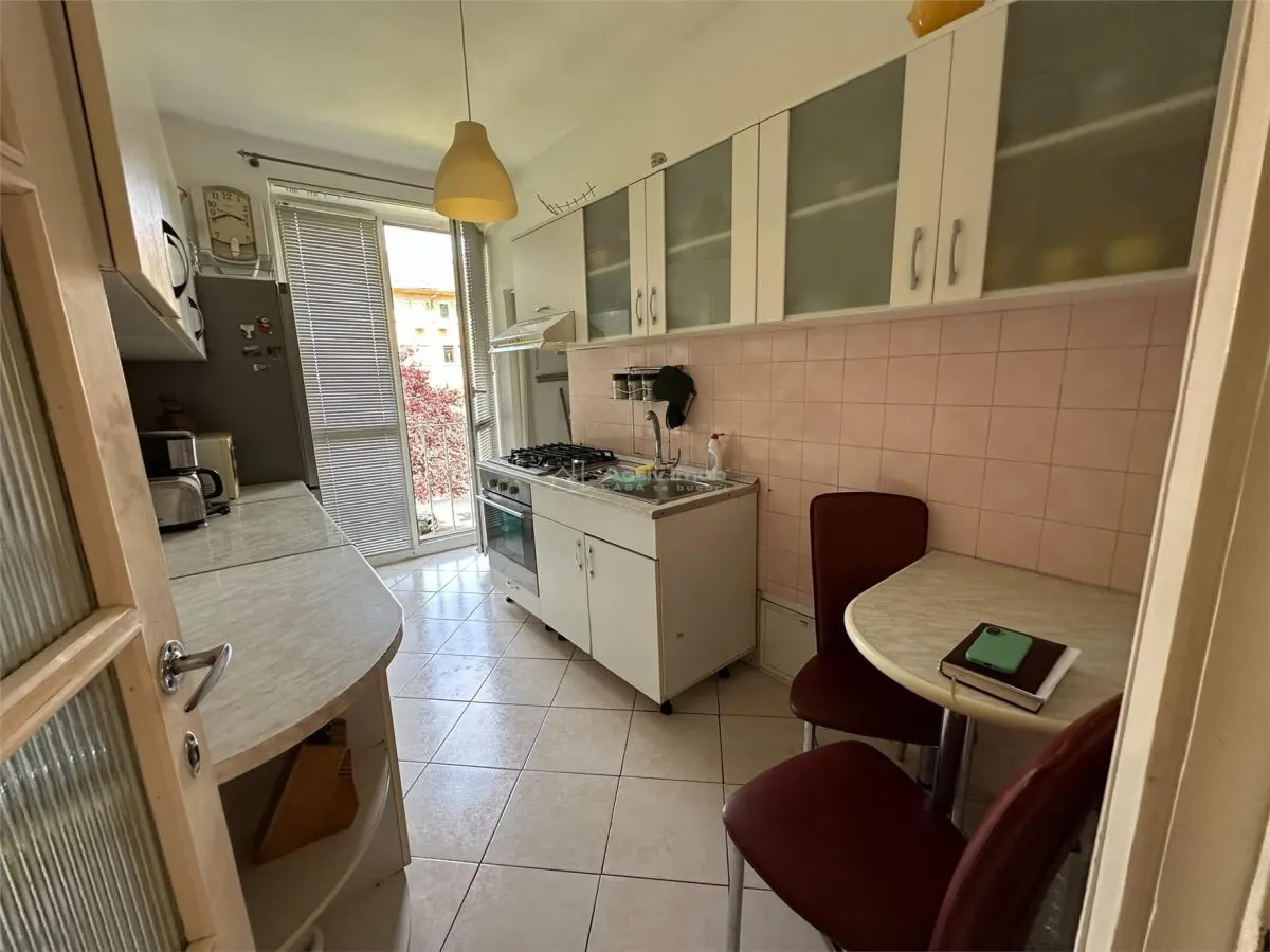 Resita, 3-Bedroom Semi-Separated Apartment, Lunca - foto 10