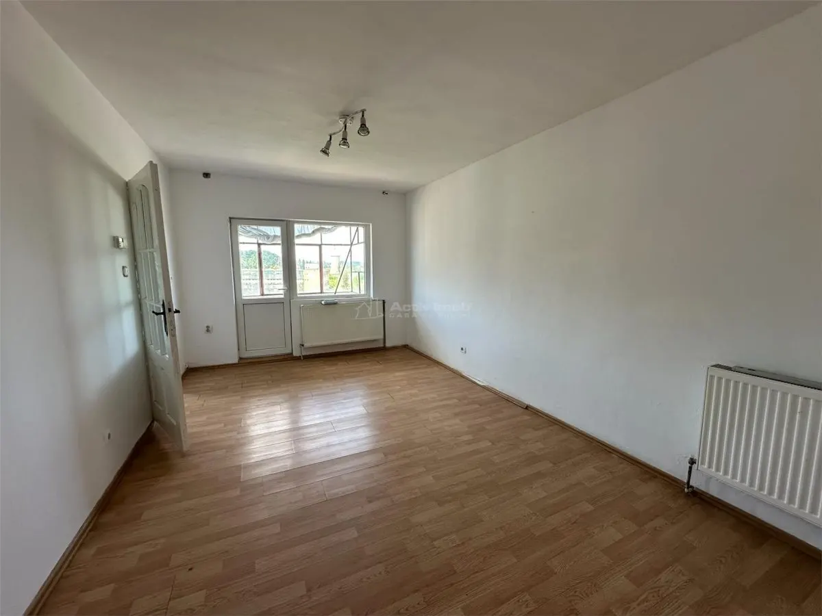 Apartment with 2 bedrooms for sale 38 sqm in Resita, Mociur area - foto 12