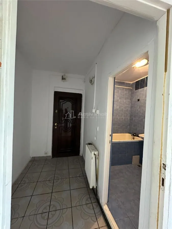 Apartment with 2 bedrooms for sale 38 sqm in Resita, Mociur area - foto 6