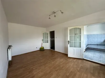 Apartment with 2 bedrooms for sale 38 sqm in Resita, Mociur area - foto 8