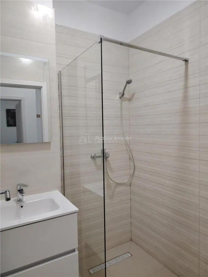 2卧公寓，新建筑，全家具装修现代化 - foto 4