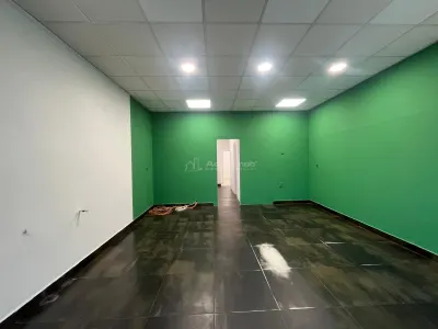 Lugoj, Local Commercial à Louer – Centre, 95 m² (Près Police) - foto 2