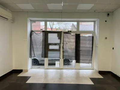 Lugoj, Local Commercial à Louer – Centre, 95 m² (Près Police) - foto 14