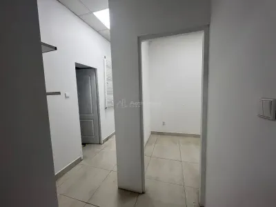 Lugoj, Local Commercial à Louer – Centre, 95 m² (Près Police) - foto 16