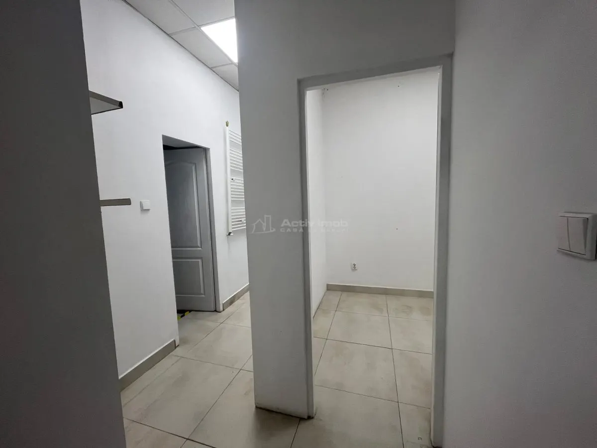 Lugoj, Local Commercial à Louer – Centre, 95 m² (Près Police) - foto 16