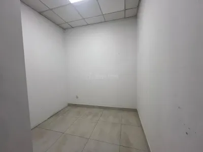 Lugoj, Local Commercial à Louer – Centre, 95 m² (Près Police) - foto 17